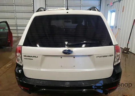 2011 Subaru Forester 2.5X Premium z USA, uszkodzony, nr VIN JF2SHADCXBH734274